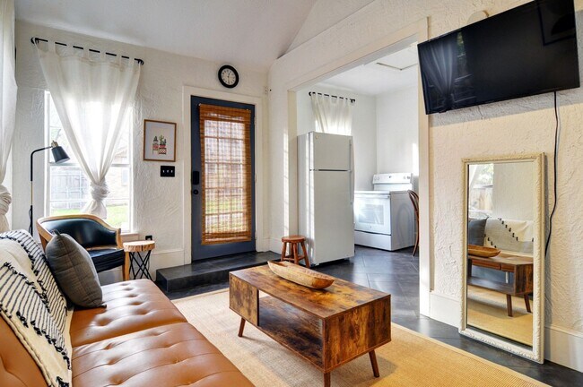 Foto del edificio - 1707 Thomas Pl