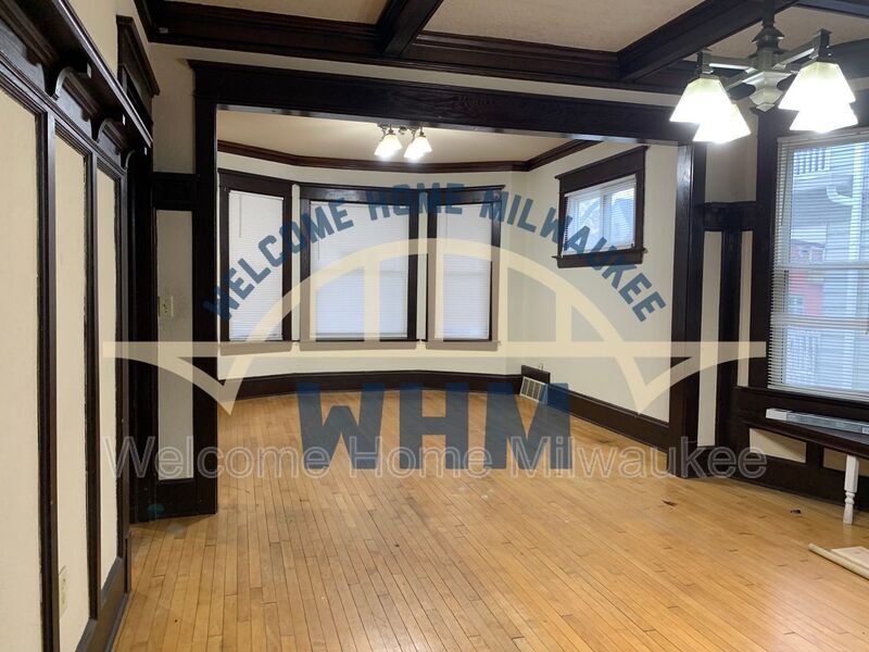 2123 N 48th St Unit Lower, Milwaukee, WI 53208 Condo for Rent in Milwaukee, WI