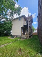 Building Photo - 621 New Castle Rd
