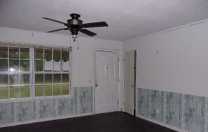 Building Photo - 3 bedroom in Bristol FL 32321