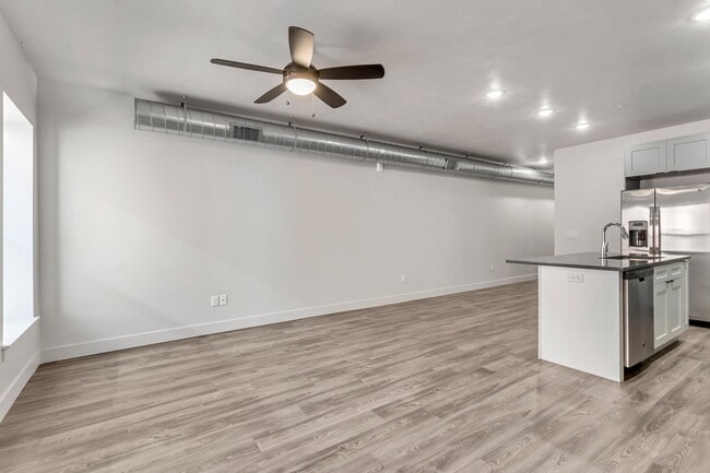 Photo - 606 W North Temple St Apartment