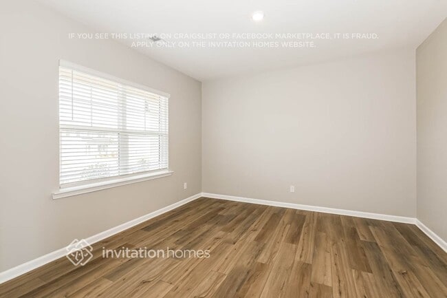 Building Photo - 532 Almere Dr