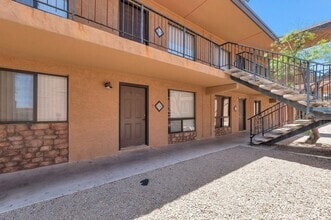 Building Photo - 7110 E Continental Dr