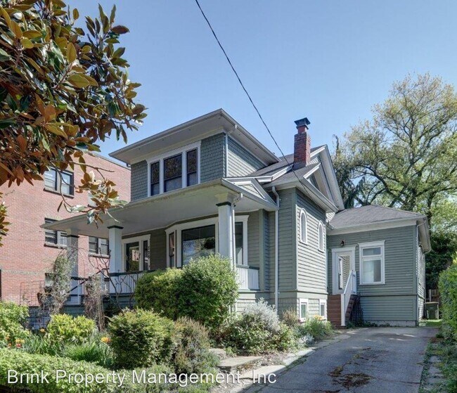 Building Photo - 3 br, 2.5 bath House - 728 Broadway E