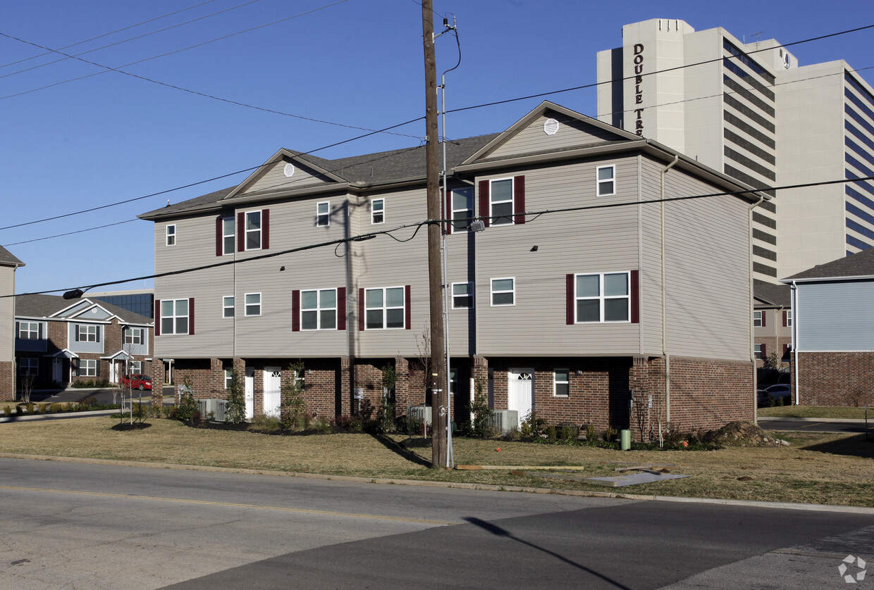 Building Photo - Riverbend Gardens