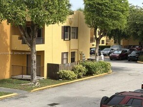 Building Photo - 526 NW 114th Ave