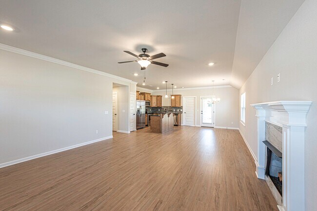 Building Photo - 61 N Manhattan Ave, Fayetteville, AR 72704...