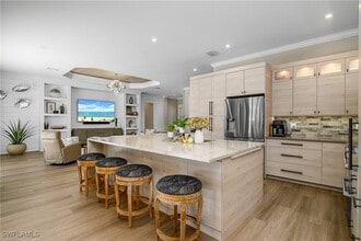 Building Photo - 9489 Italia Way