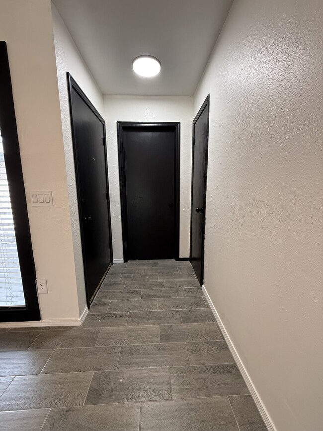 Entree way - 4204 NW 51st St
