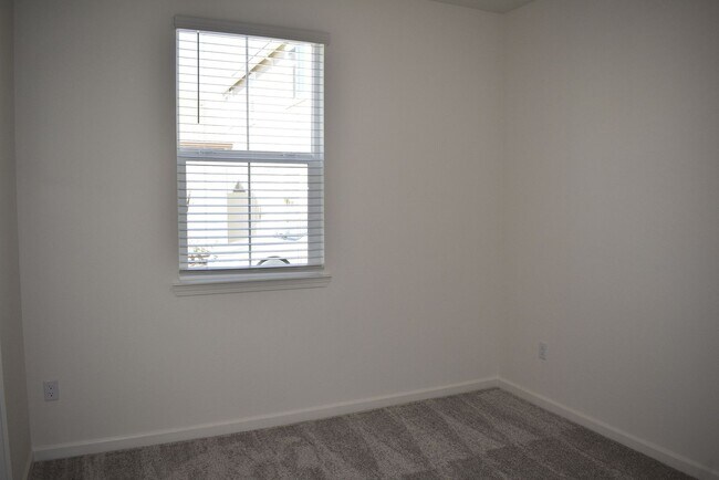 Building Photo - 209 Grandpre Pl