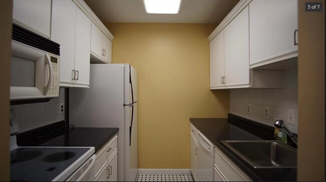 Foto del edificio - 274 S Main St