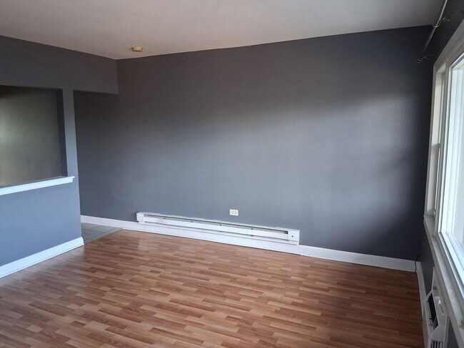 Foto del edificio - 10355 W Lyndale Ave