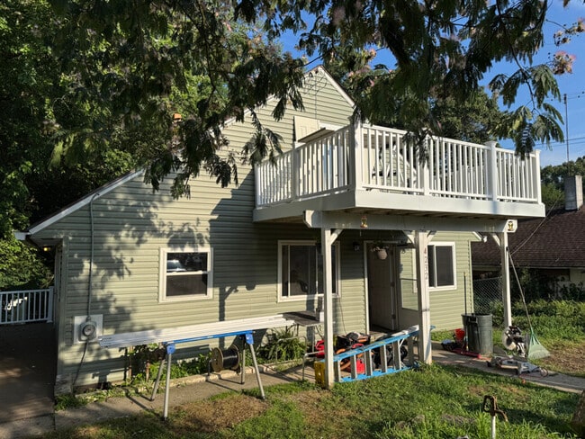 Building Photo - 4232 State Park Dr