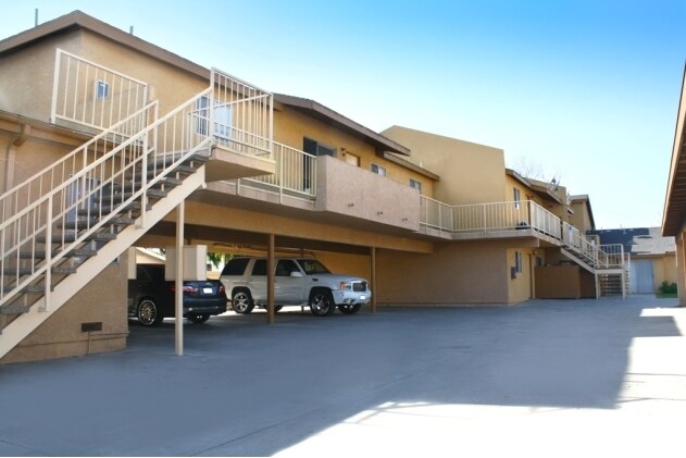 Building Photo - 14029 Arthur Ave