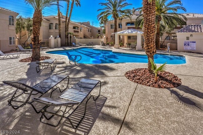 Building Photo - 7400 W Flamingo Rd