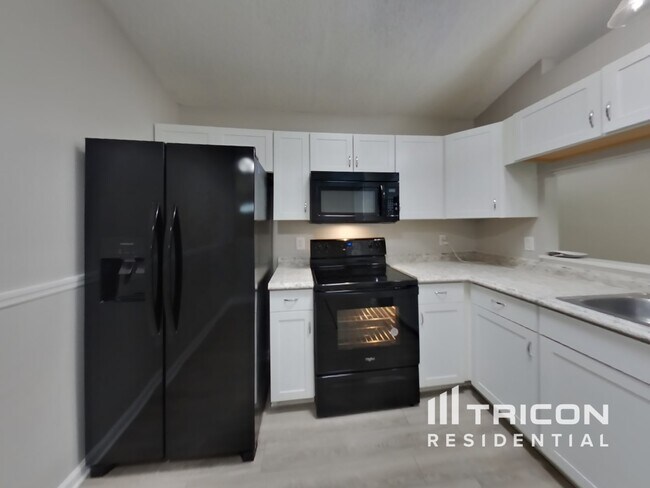 Foto del edificio - 2660 Malibu Cir