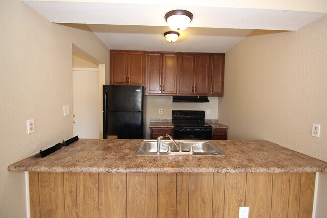 Building Photo - Great 2 Bedroom Unit in Fort Walton Beach!