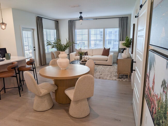 Building Photo - Antica