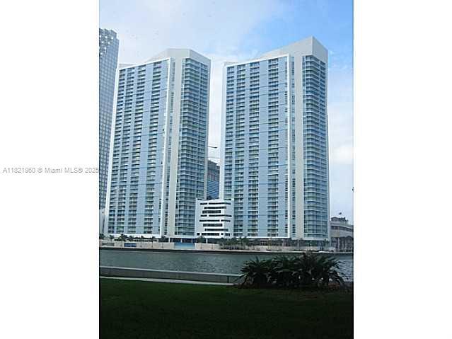 Building Photo - 325 S Biscayne Blvd