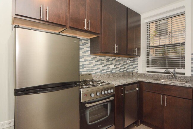 Foto del edificio - 434 W Belden Ave