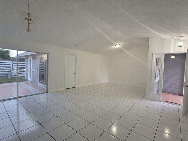 Foto del edificio - 10304 SW 139th Pl