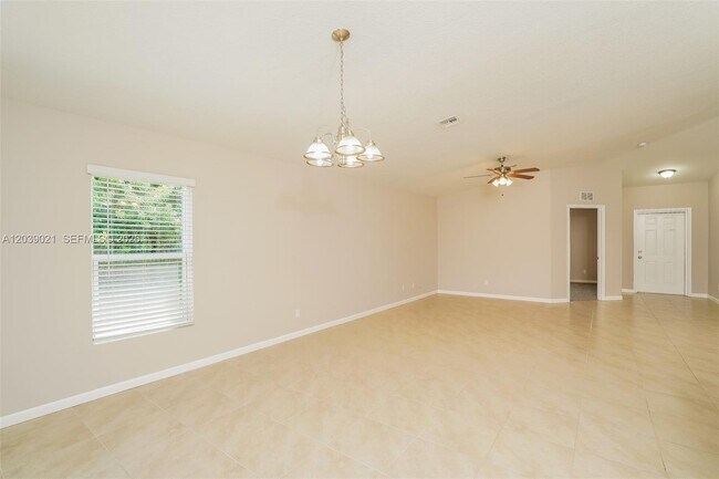 Foto del edificio - 4285 SW Walker St
