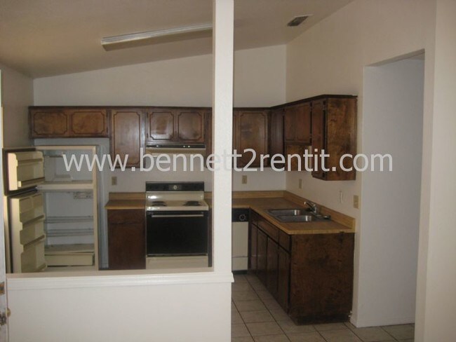 Building Photo - 4715 E Caballero St