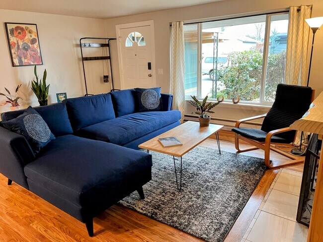 Entertainment Ready Living Room - 22418 77th Ave W
