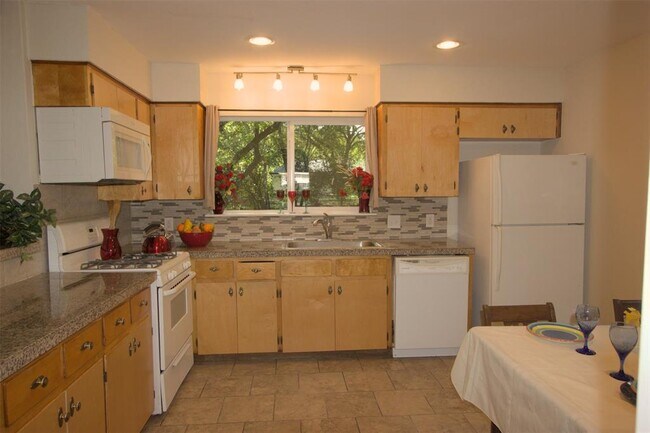 Foto del edificio - 5308 Peppertree Pkwy