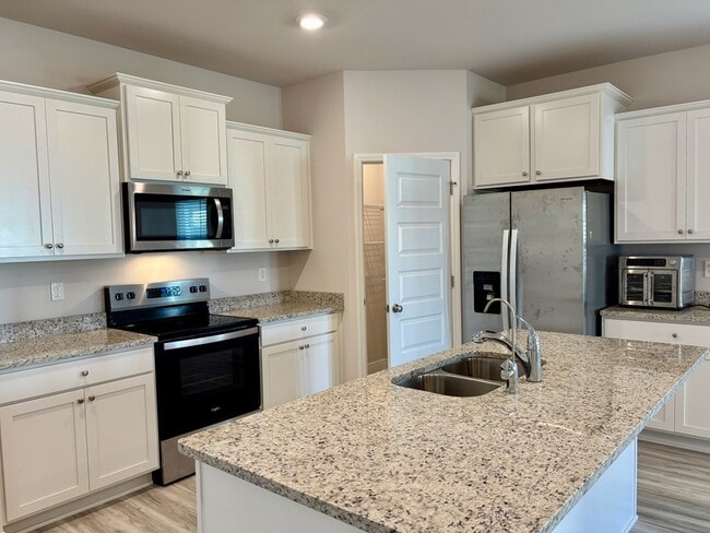 Building Photo - 492 Vermilion Cir