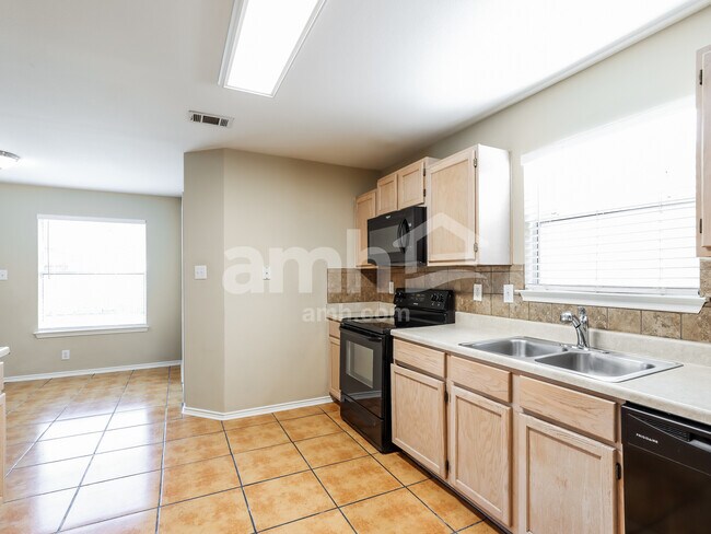 Building Photo - 9106 Valhalla