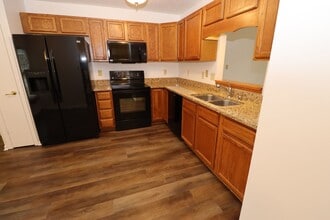 Building Photo - 11156 Fall Dr