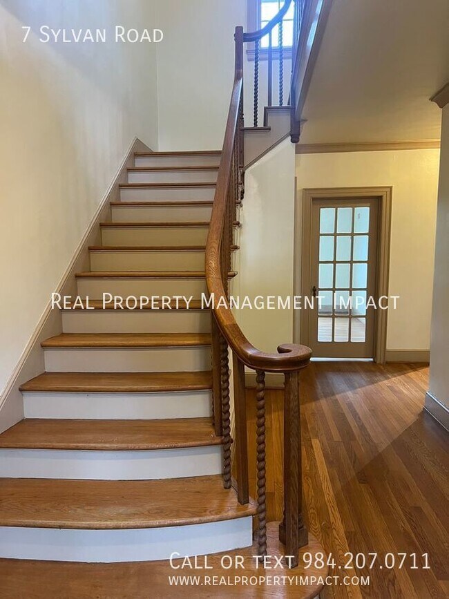 Foto del edificio - 7 Sylvan Rd