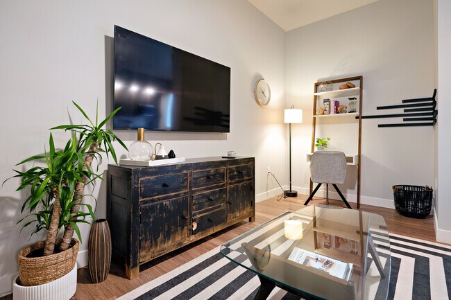 Foto del edificio - 8125 N 23rd Ave