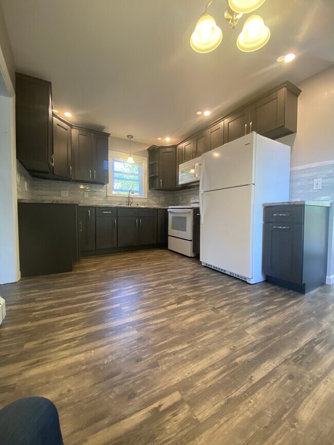 Kitchen - 60 Lebanon St