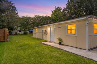Building Photo - 5822 Tampico Rd