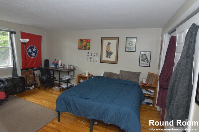 Foto del edificio - 273 Corey Rd