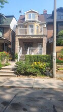 Building Photo - 236 Garden Av