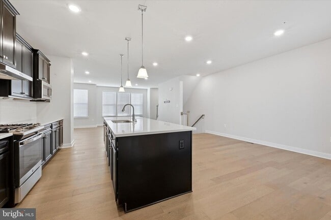 Building Photo - 115 Tonio Pl