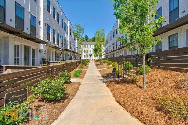 Building Photo - 261 Mitchell Ln