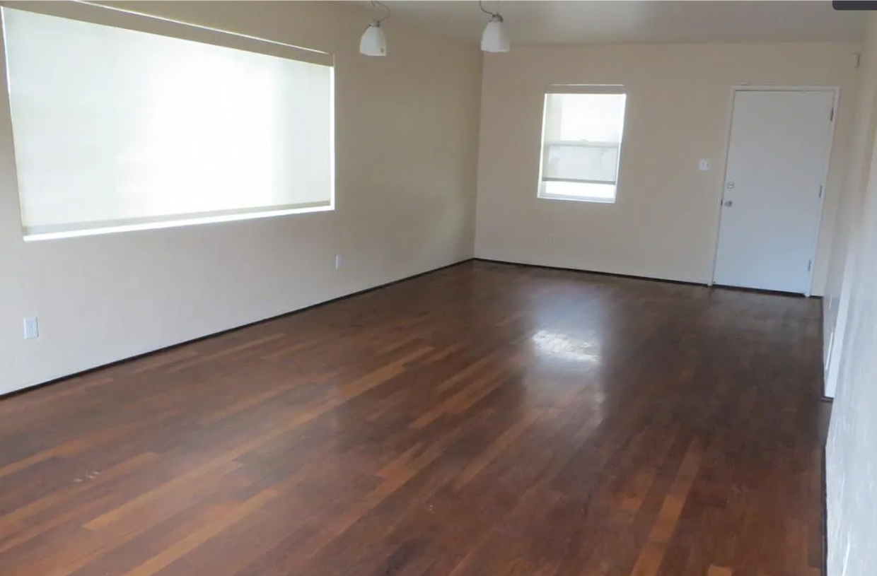 Foto del edificio - Charming 3 bedroom 2.bath with yard