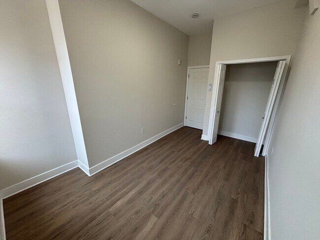 Foto del edificio - 1031 Hamilton St