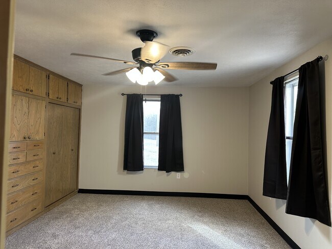 Foto del edificio - 260 Mark Twain Dr