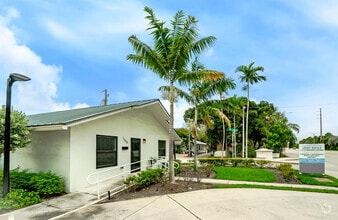 Building Photo - 1550 N Dixie Hwy