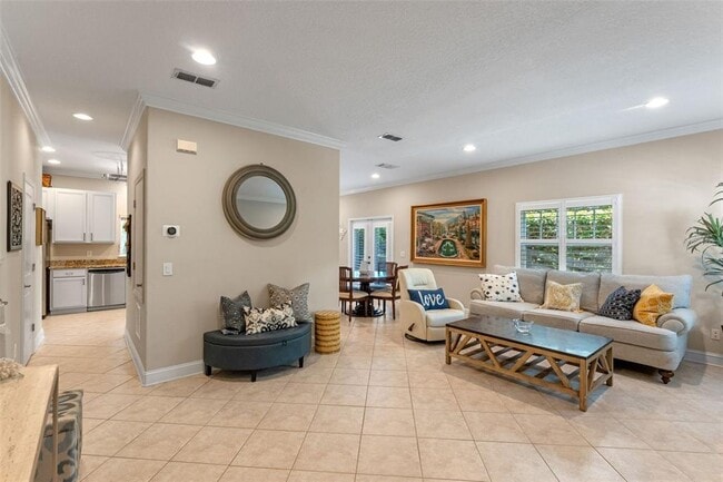 Building Photo - 2238 Hawick Ln