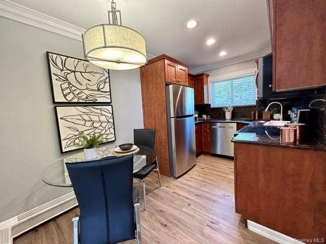 Building Photo - 45 Golden Ave