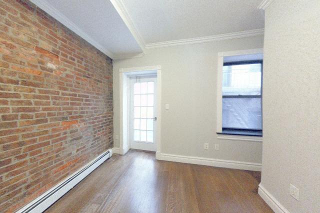 Building Photo - 4 bedroom in New York NY 10022