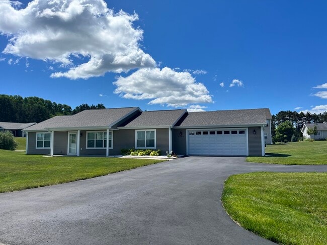 Building Photo - 5085 Liberty Dr