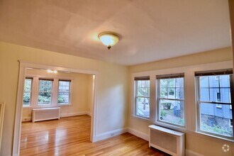 Building Photo - 9 Castlerock St