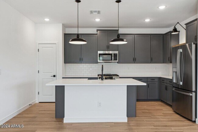 Building Photo - 3012 W Bent Tree Dr